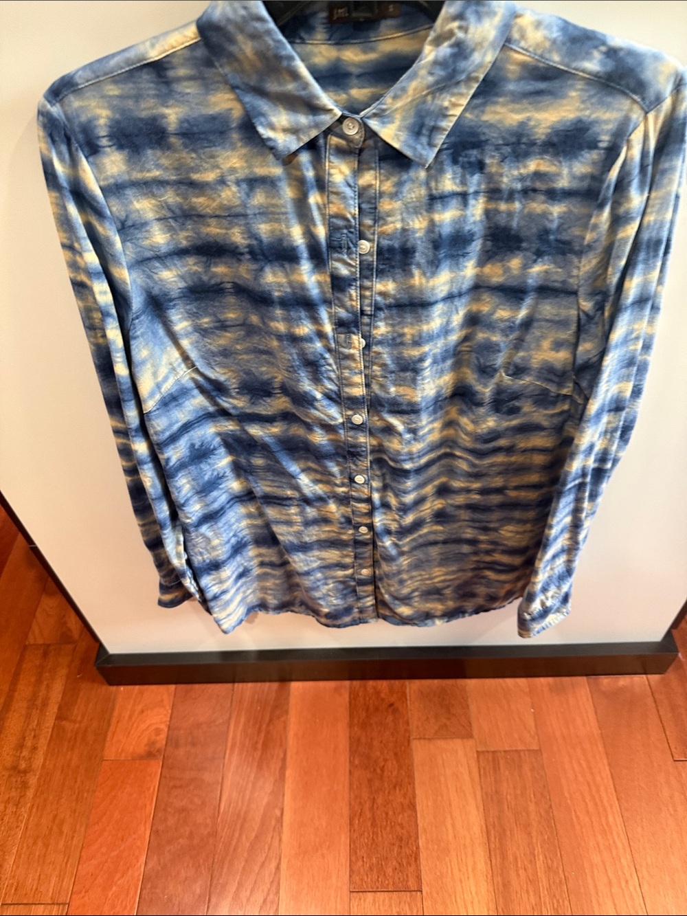 J. McLaughlin Blue Tie-Dye Button-Down Shirt